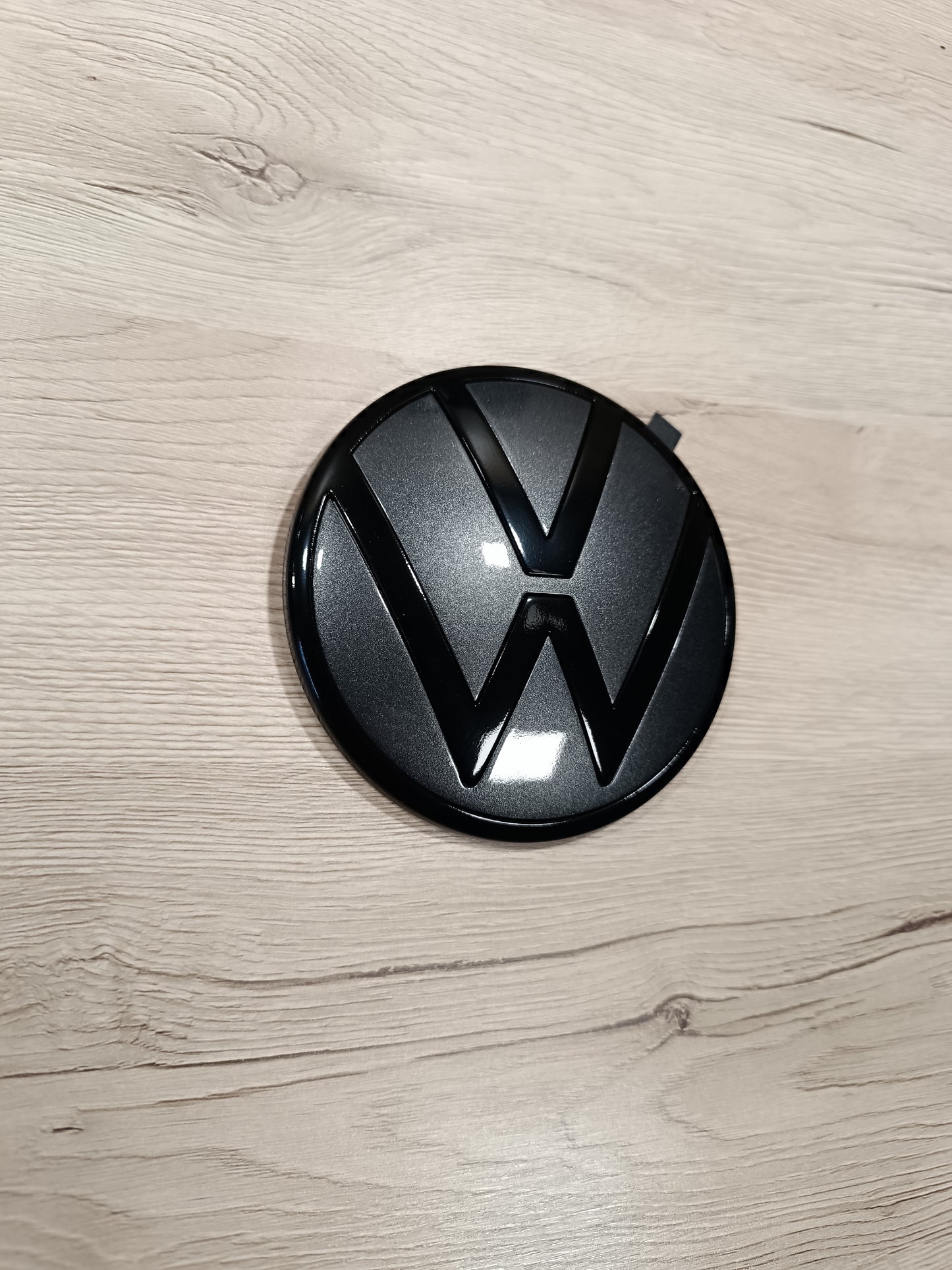 Touran 5T Emblem Logo Schwarz Indiumgrau
