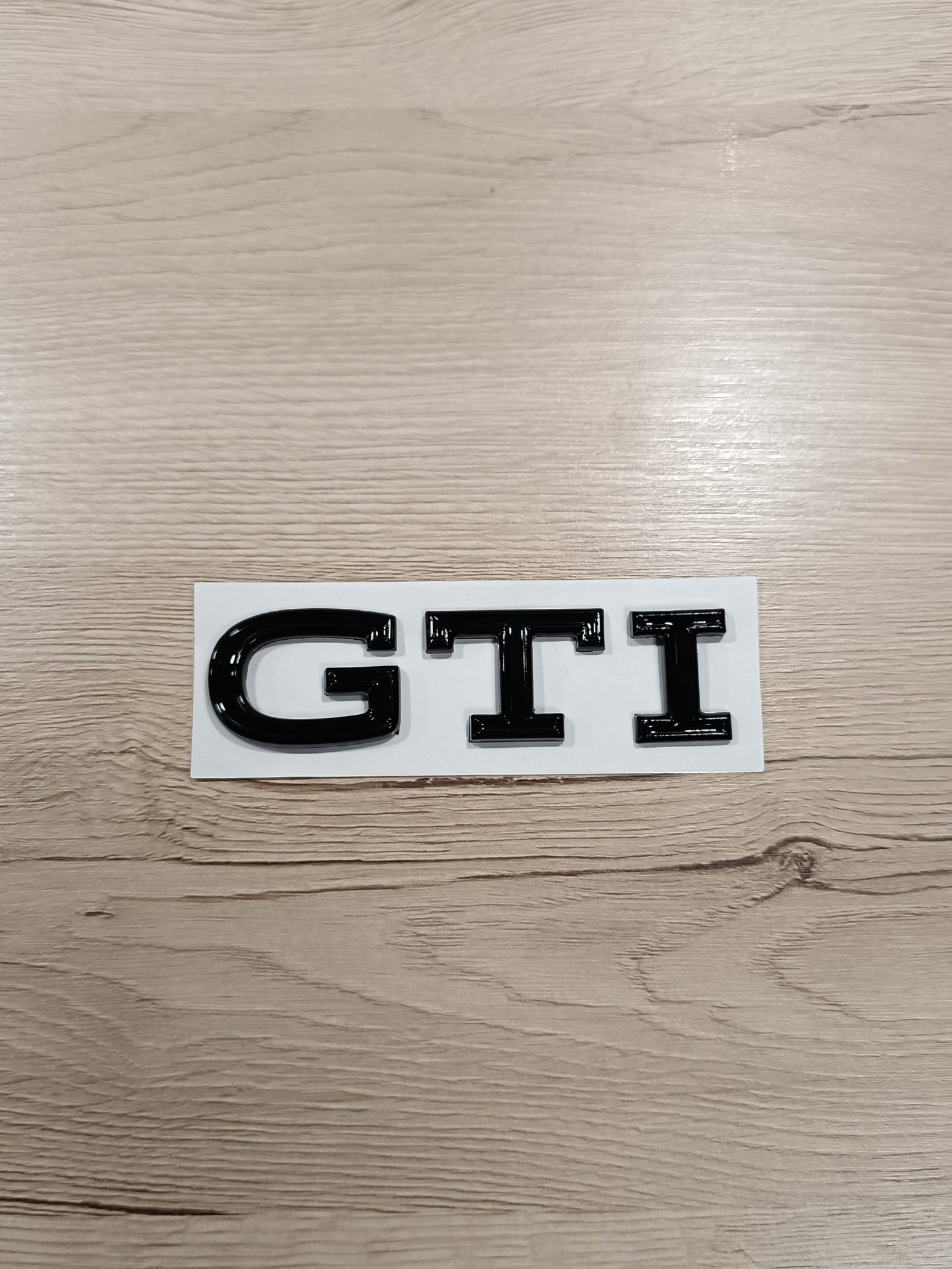 GTI Schriftzug Schwarz glänzend