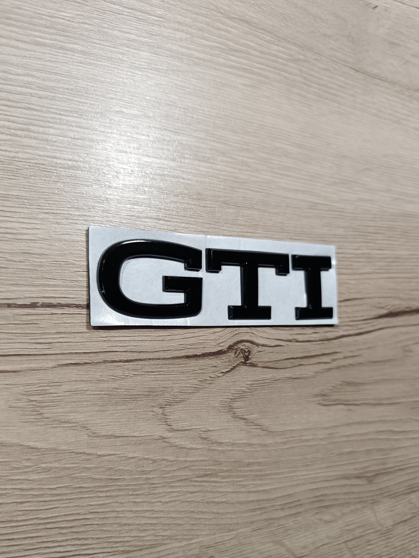 GTI Schriftzug Schwarz