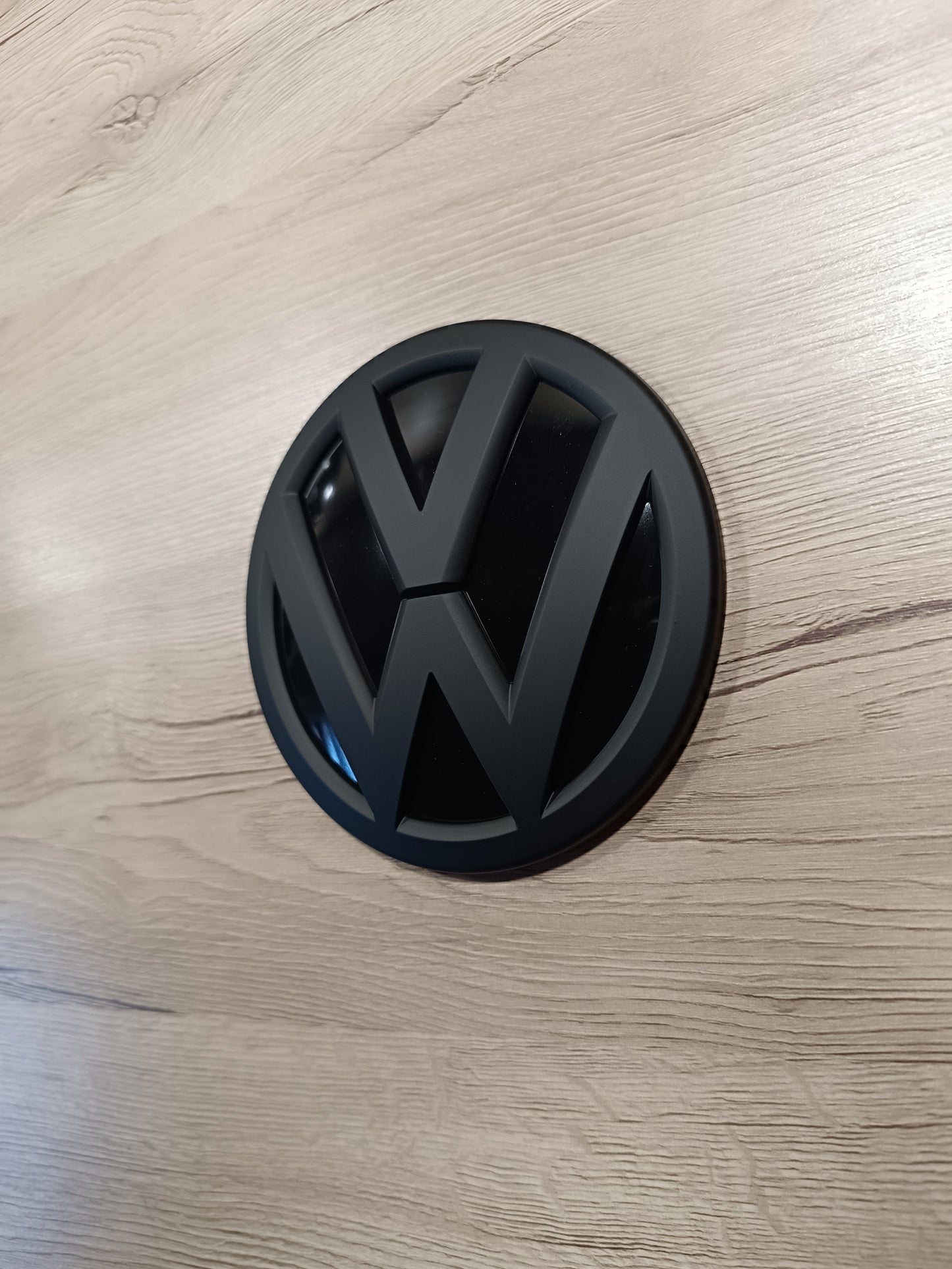 VW T5 T6 Emblem Logo Schwarz matt hinten