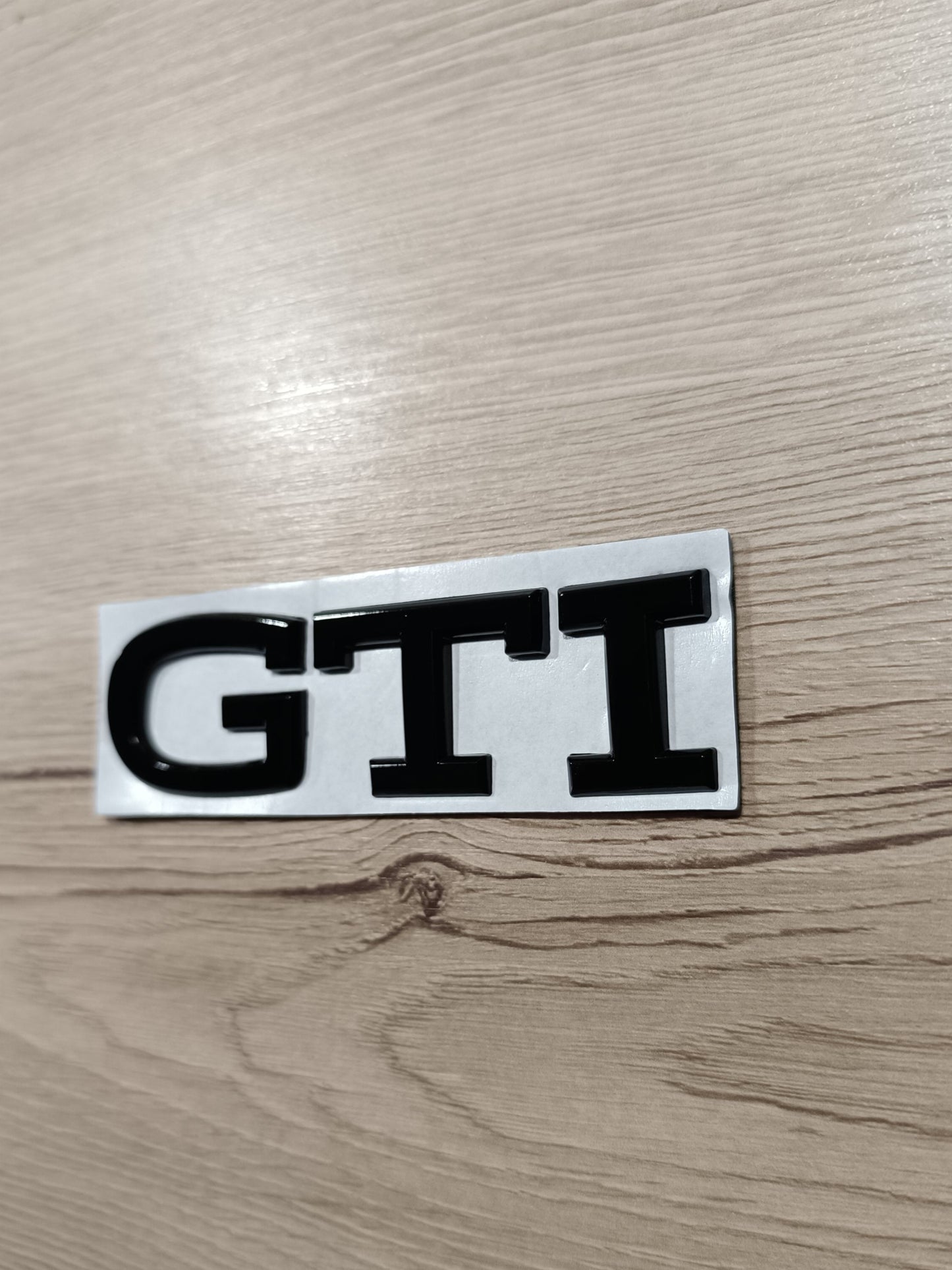 GTI Schriftzug Schwarz